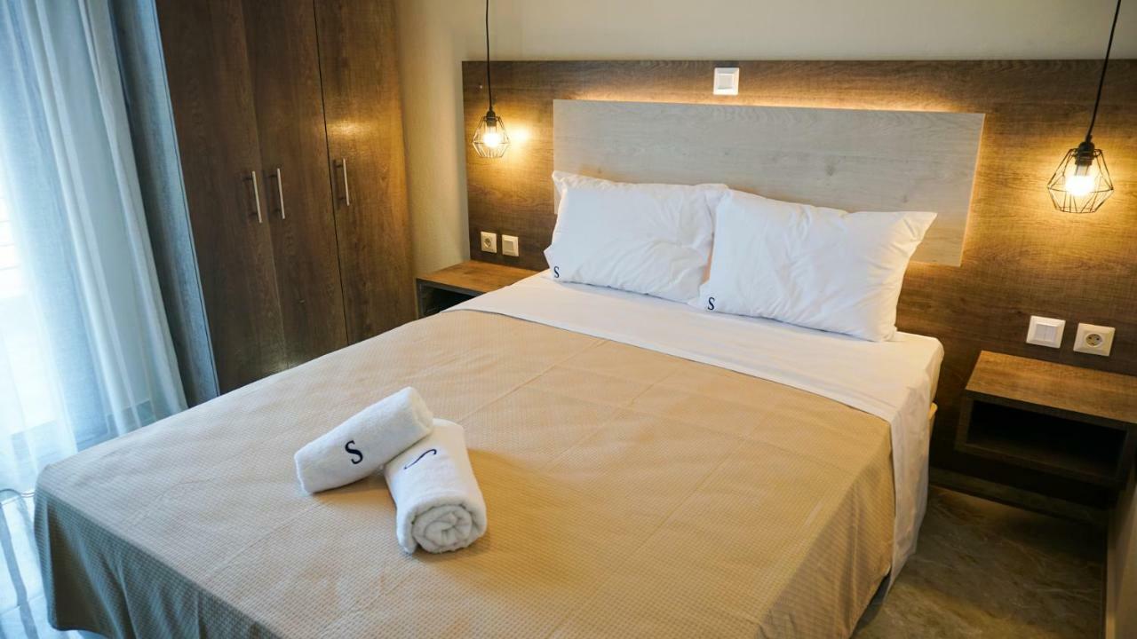 Sinodinos Deluxe Apartments Афитос Экстерьер фото
