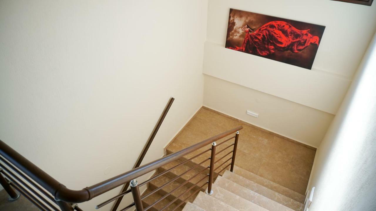 Sinodinos Deluxe Apartments Афитос Экстерьер фото