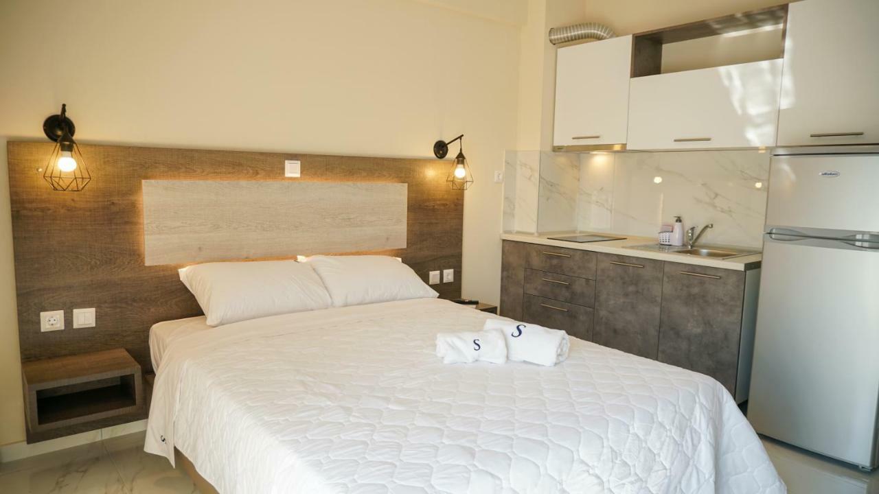 Sinodinos Deluxe Apartments Афитос Экстерьер фото