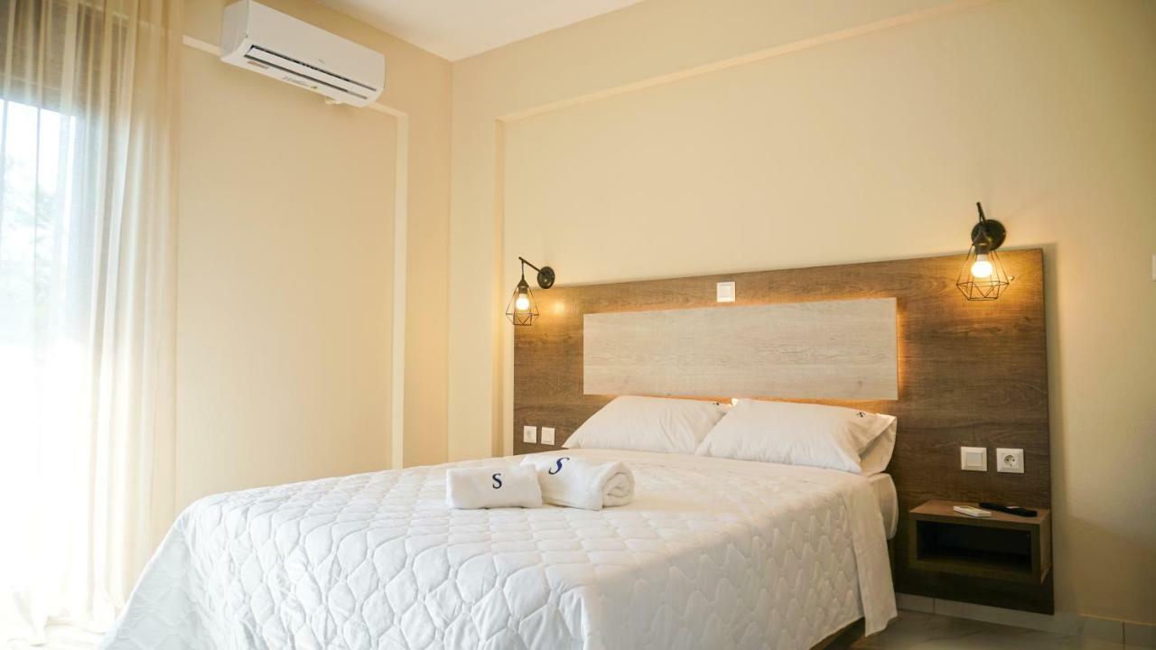 Sinodinos Deluxe Apartments Афитос Экстерьер фото
