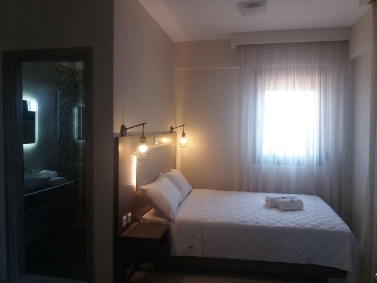 Sinodinos Deluxe Apartments Афитос Экстерьер фото